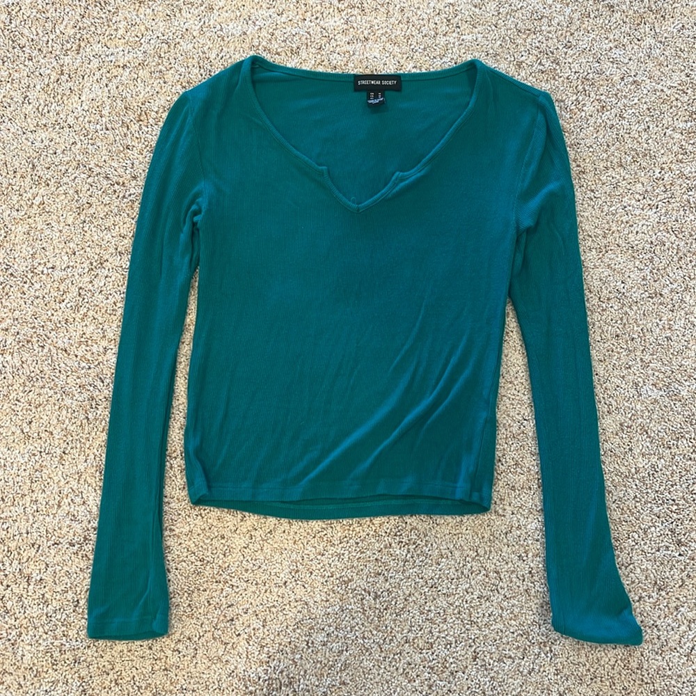 Women’s long sleeve shirt EUC